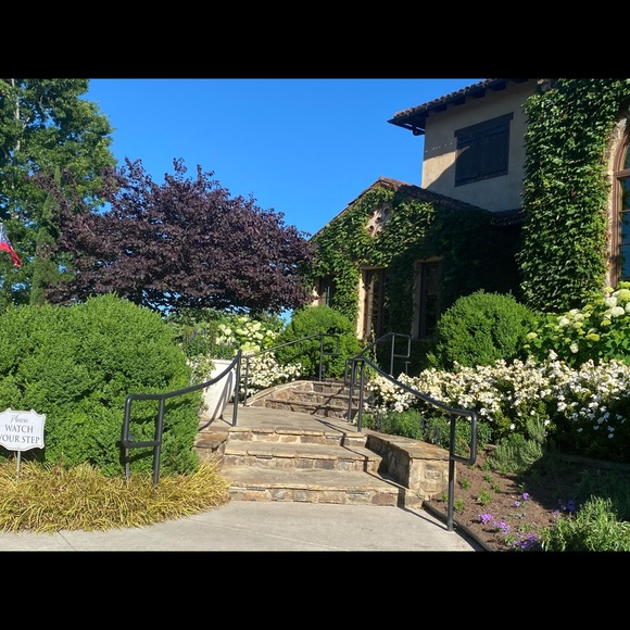 Meet your Posher, Mariela - Picture 1 of 1